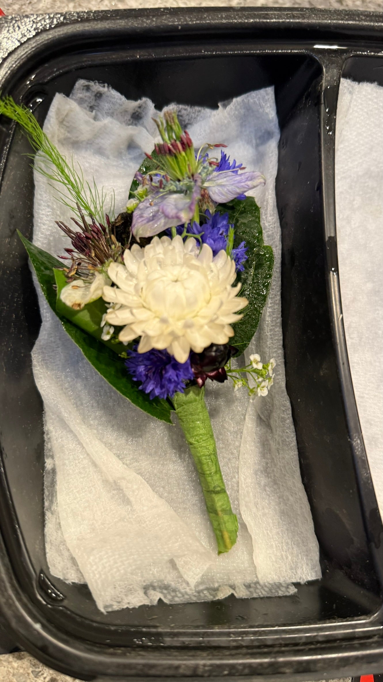 Lapel Style Boutonniere