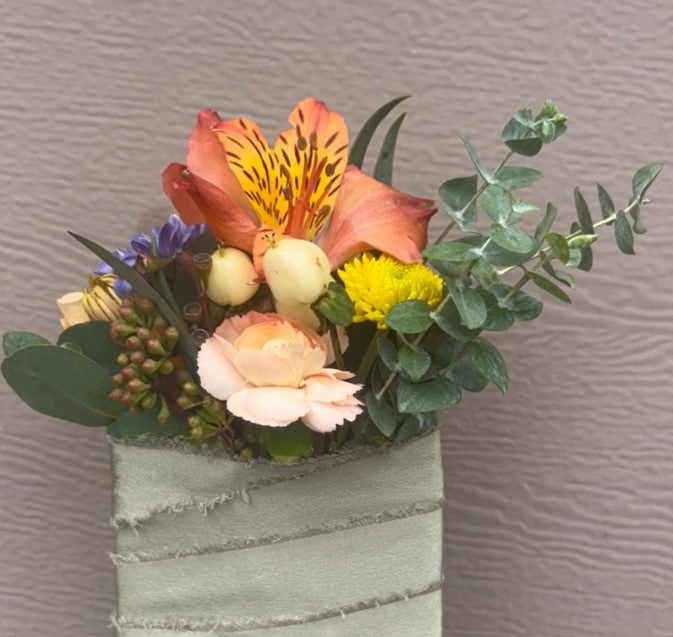 Pocket Square Style Boutonniere